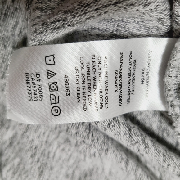 ANN TAYLOR Grey Top - Picture 5 of 9